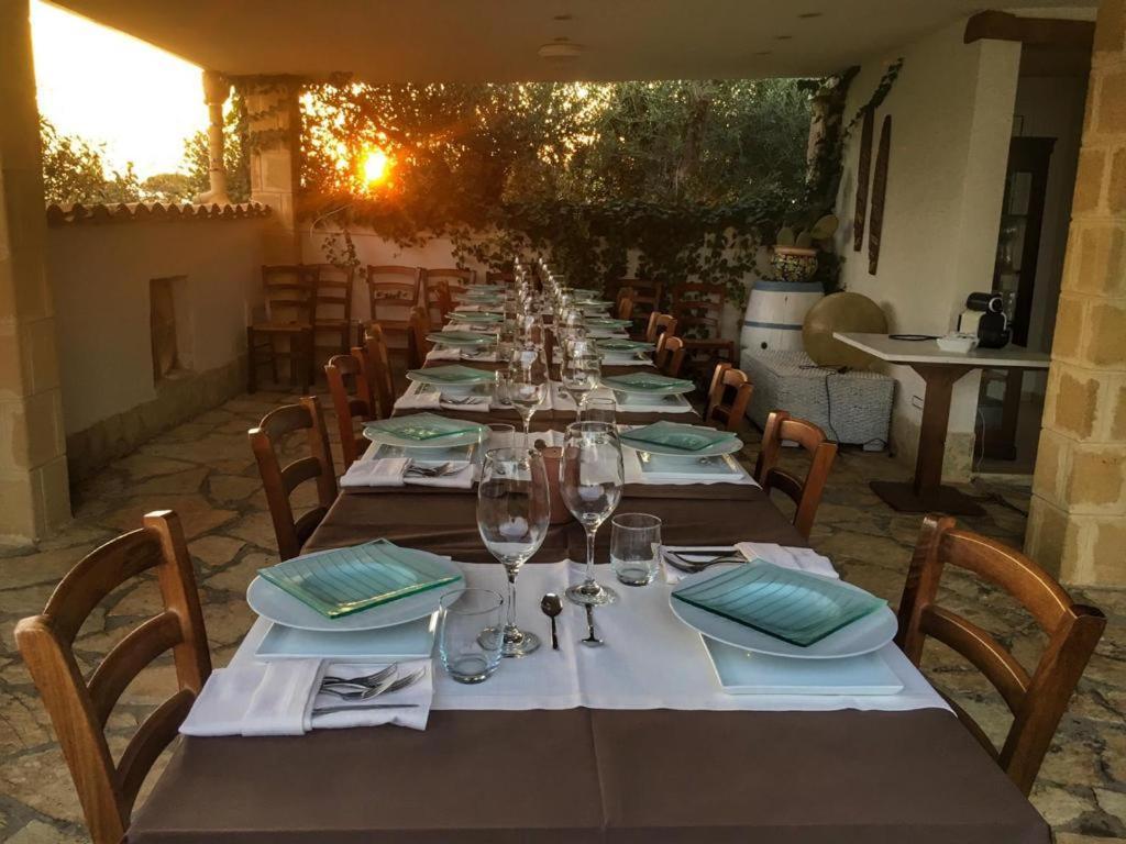 Villa Ceni: Seaside Apartments with Pool and Garden Marinella di Selinunte Exterior photo