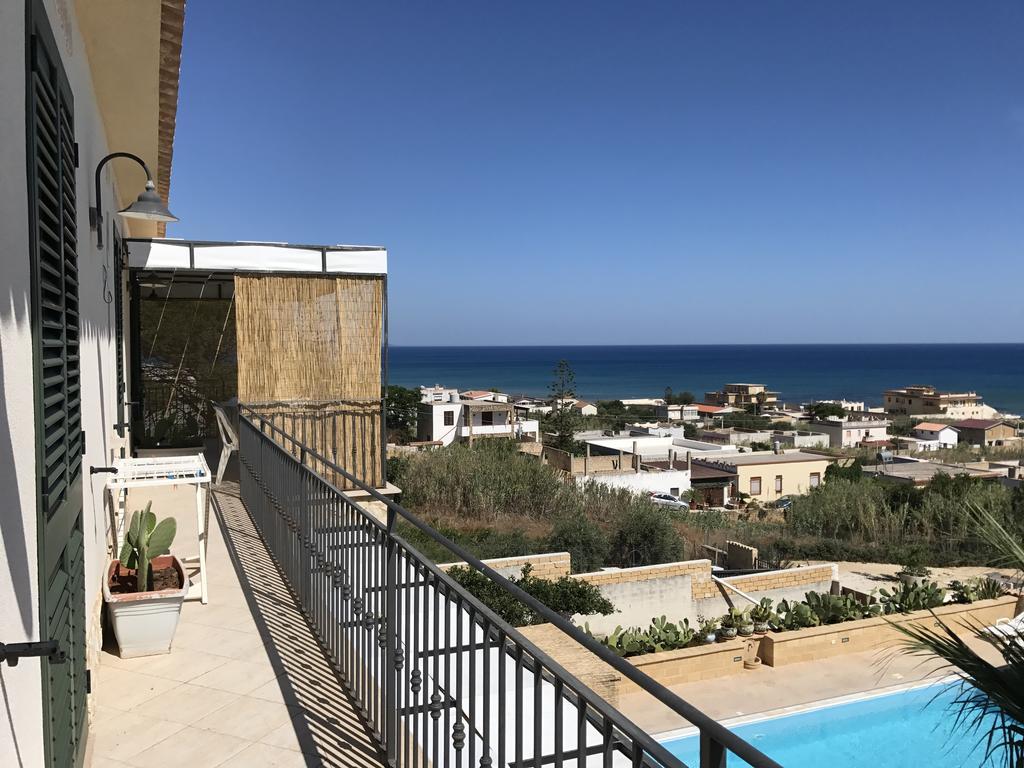 Villa Ceni: Seaside Apartments with Pool and Garden Marinella di Selinunte Exterior photo